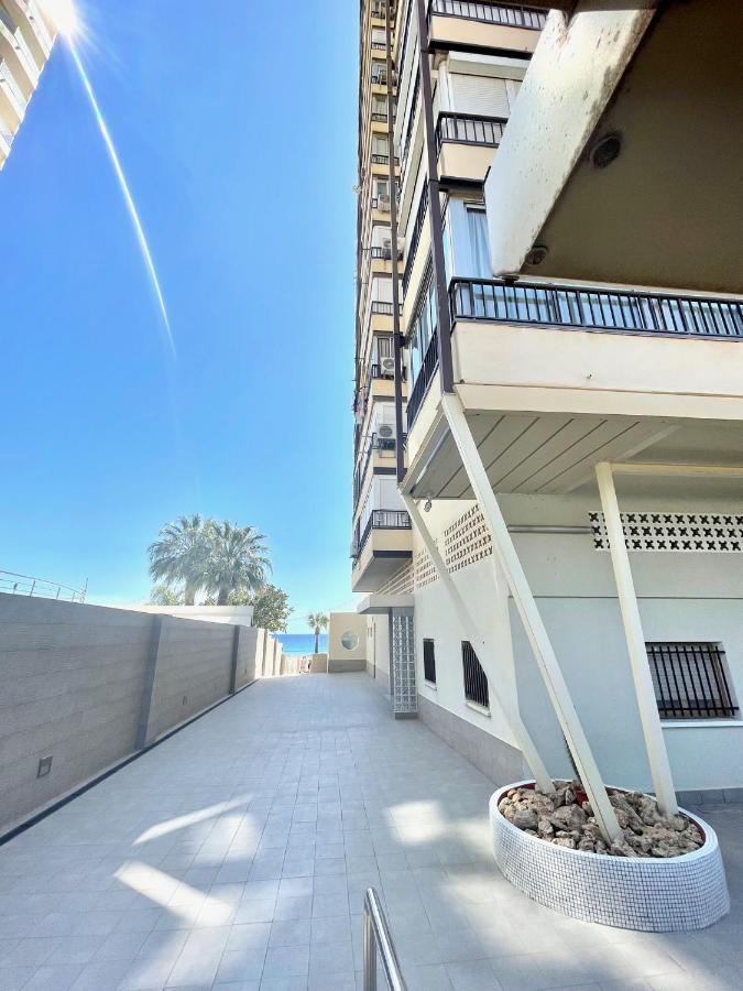 Апартаменты Miramar Playa - Aloturin Бенидорм Экстерьер фото